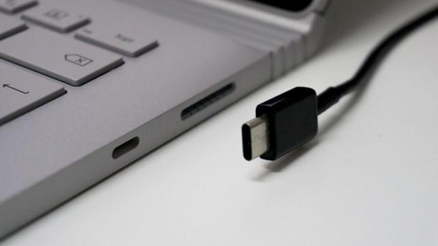 surface-book-2-usb-tipo-c