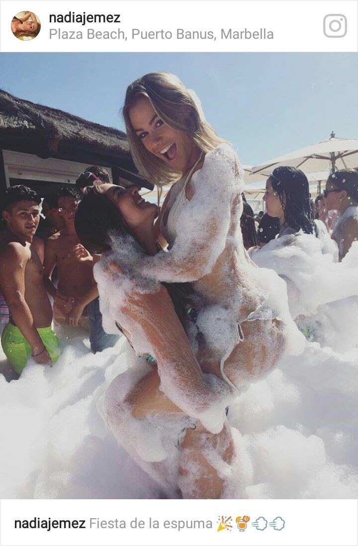 Nadia, la hija de Paco Jémez, revoluciona Instagram posando desnuda en una  bañera