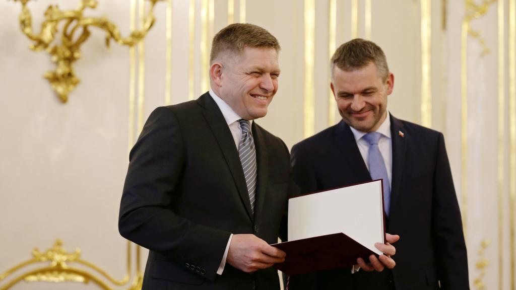 Robert Fico y su sucesor, Peter Pellegrini.