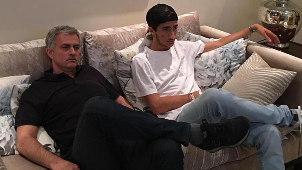 Jose Mourinho, junto a su hijo