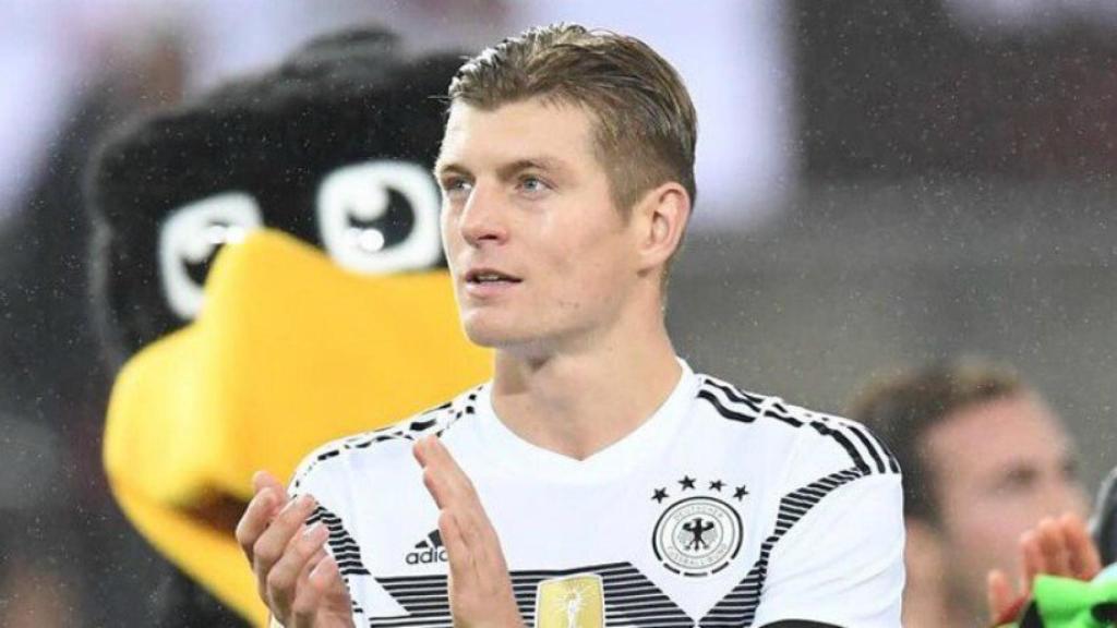 Kroos con Alemania. Foto Twitter (@ToniKroos)