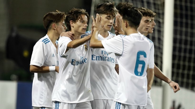 Los jugadores del Juvenil C celebra uno de los goles marcados al Milan. Foto: internationalcup.alkass.net