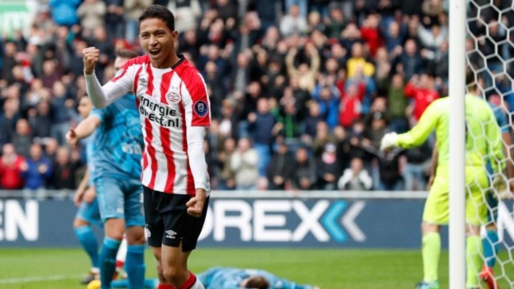 Mauro Júnior celebrando su gol con el PSV. Foto: Twitter (@psv).