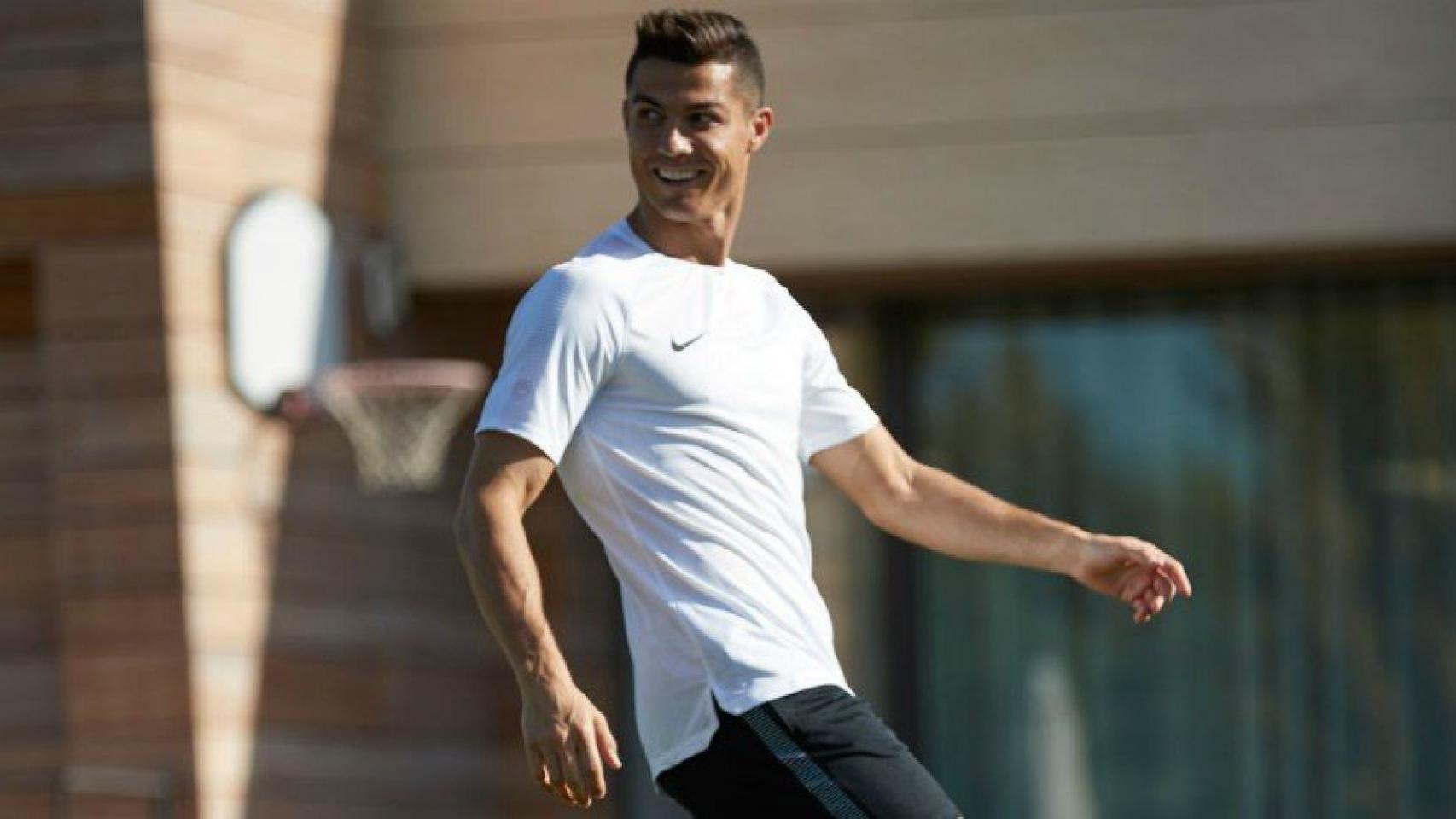 Cristiano durante un acto de Nike. Foto Twitter (@Cristiano)