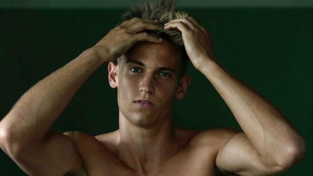 Posado de Marcos Llorente  sin camiseta