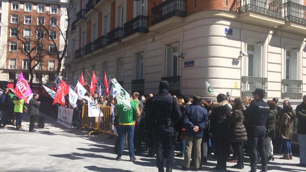 Manifestación de funcionarios de la Justicia frente a la Audiencia Nacional.