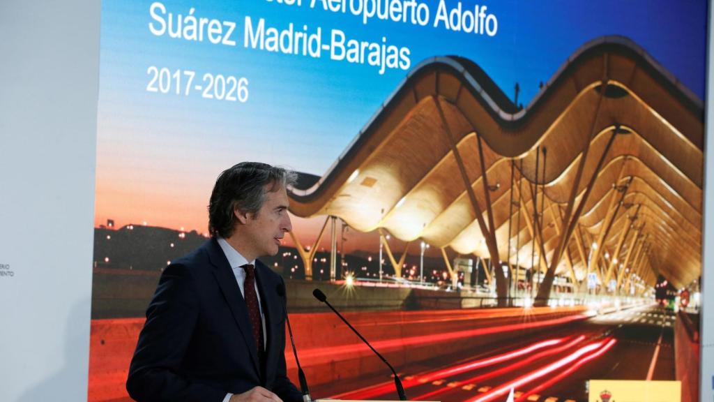 El ministro de Fomento, Íñigo de la Serna, en la presentación del Plan Director para Barajas.
