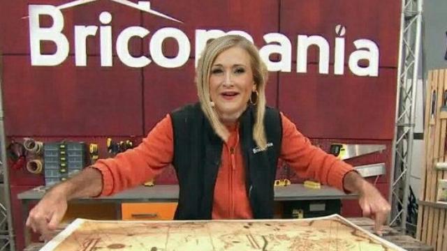 Acusan a Cifuentes de falsificar sus notas, Twitter no falsifica los memes