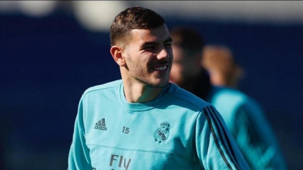 Theo Hernández, en un entrenamiento del Madrid