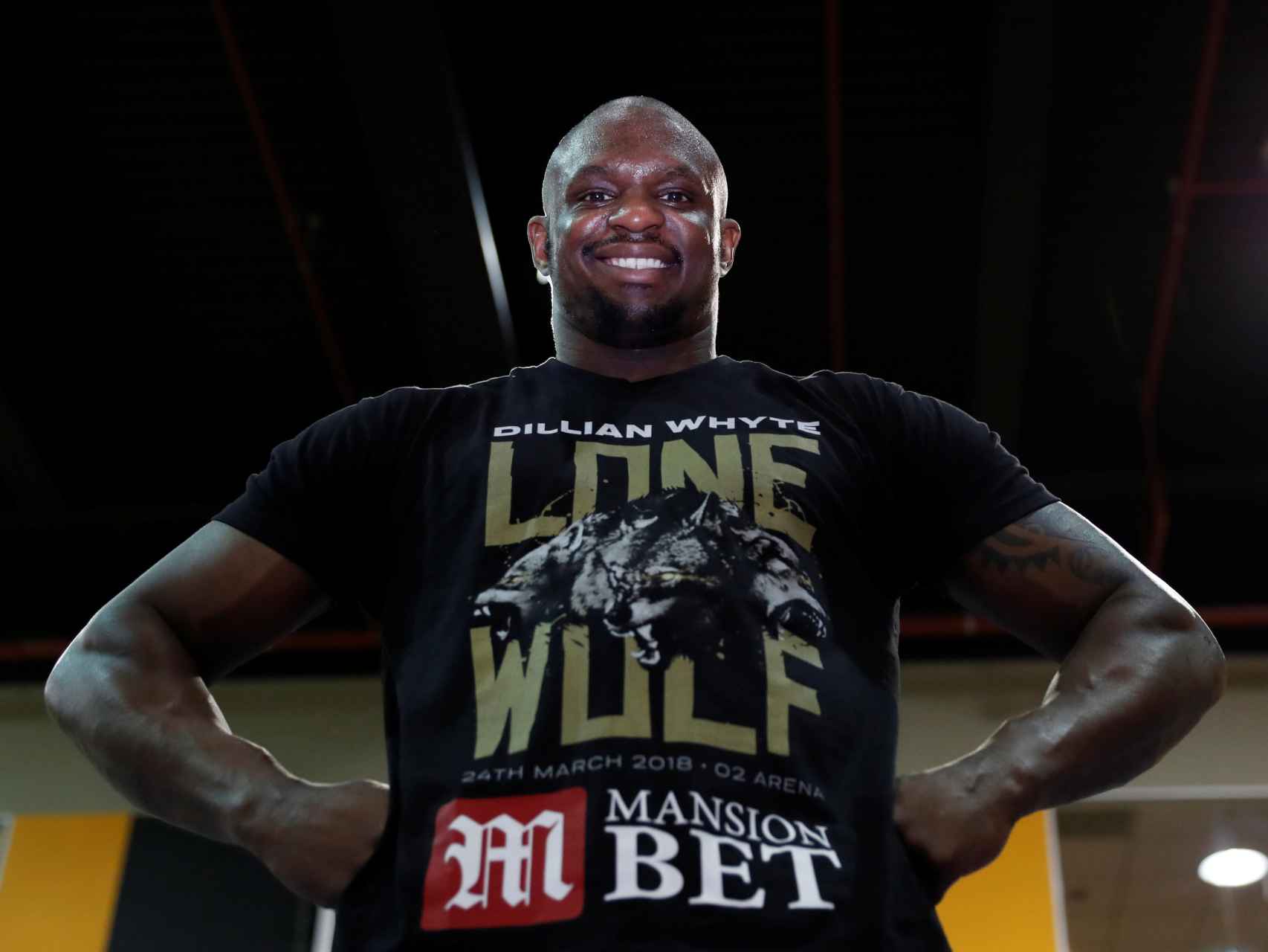 Dillian Whyte posa antes del combate.