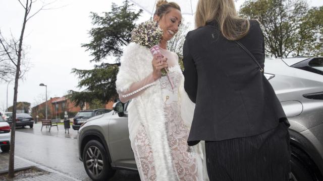 Gemma Mengual a su llegada a la boda.