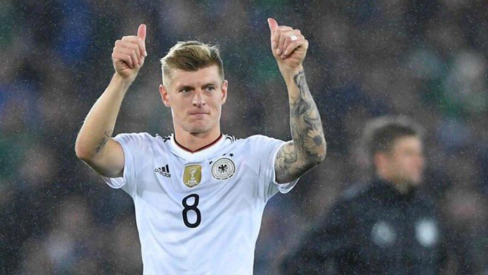 Kroos, en el partido con Alemania. Foto. Twitter (@Tonikroos)