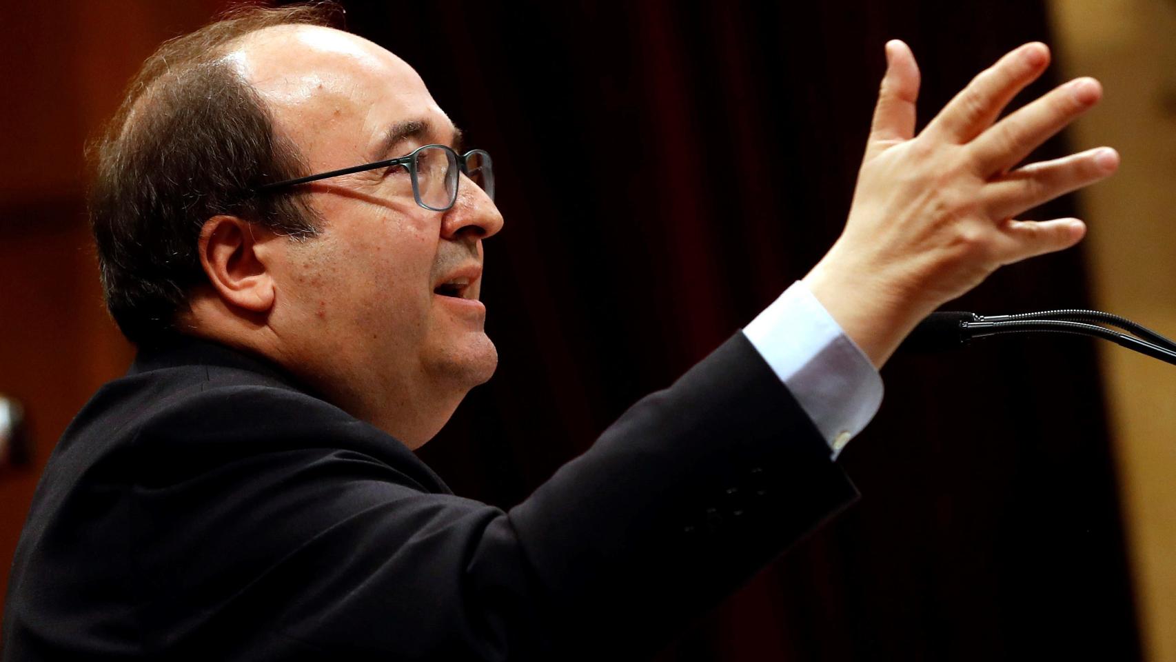 Iceta, en el pleno del Parlament del sábado.