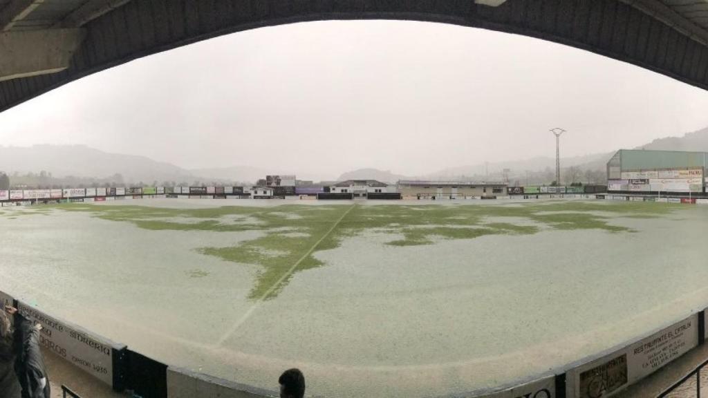 Campo inundado del CD Lealtad