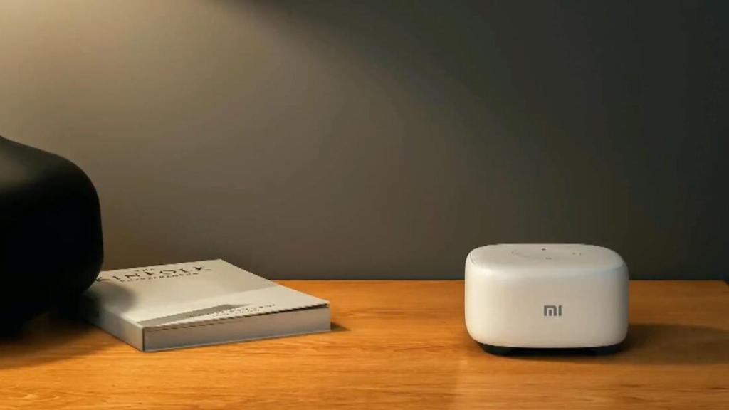 Xiaomi estrena altavoz inteligente mini y un cargador inalámbrico