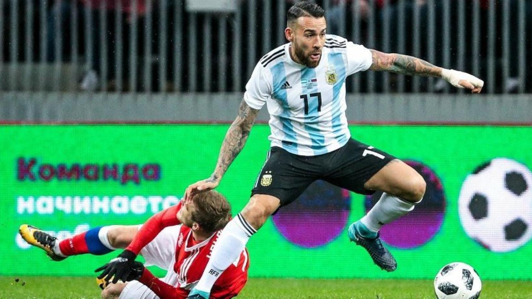 Otamendi, jugador argentino, ante Rusia. Foto: afa.org.ar