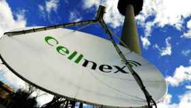 El logo de Cellnex en una antena.