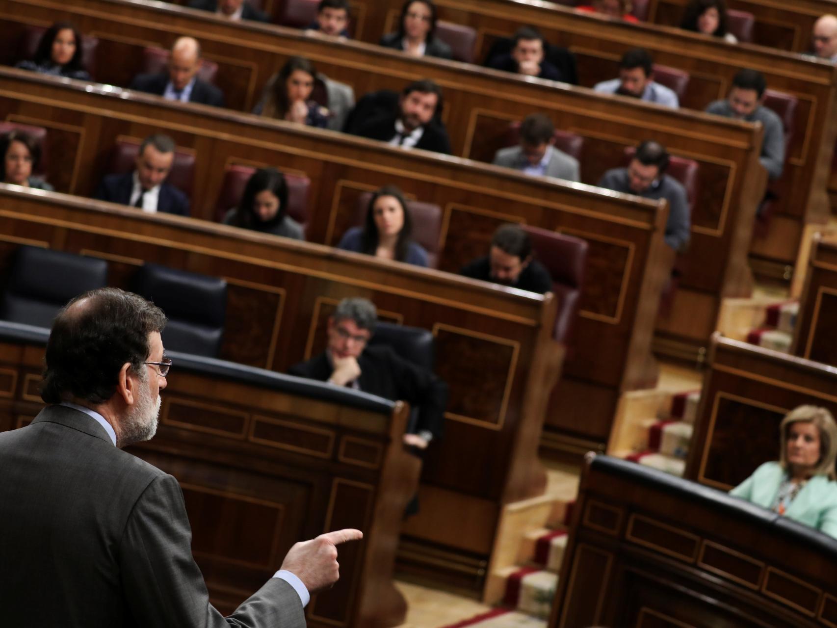 Rajoy durante una sesión de control al Parlamento.