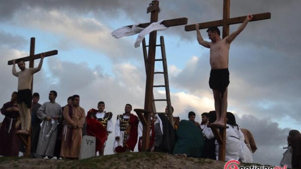 viacrucis juvenil fresno viejo semana santa valladolid 25