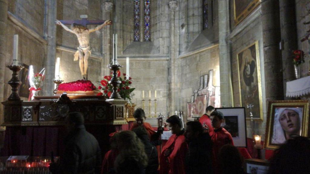 Valladolid-cofradias-procesion-general