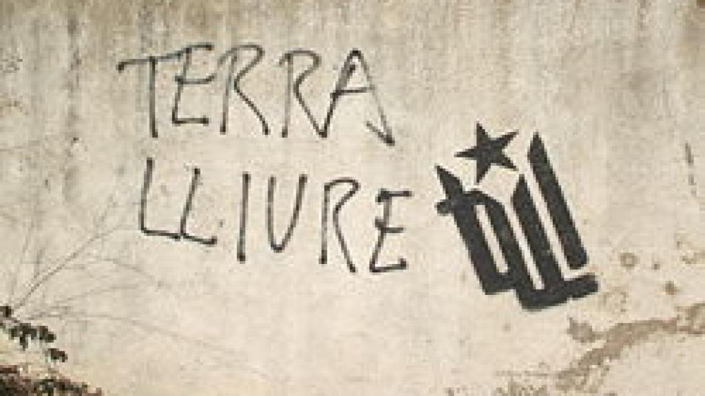 Pintada con el logo de Terra Lliure