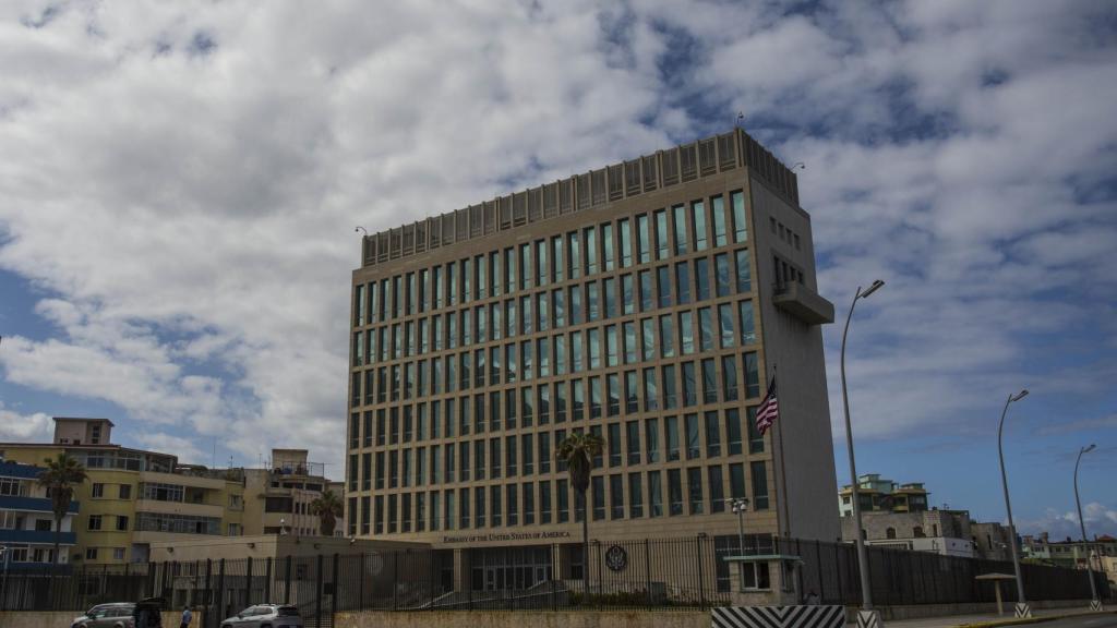 Fachada de la embajada de EEUU en Cuba.