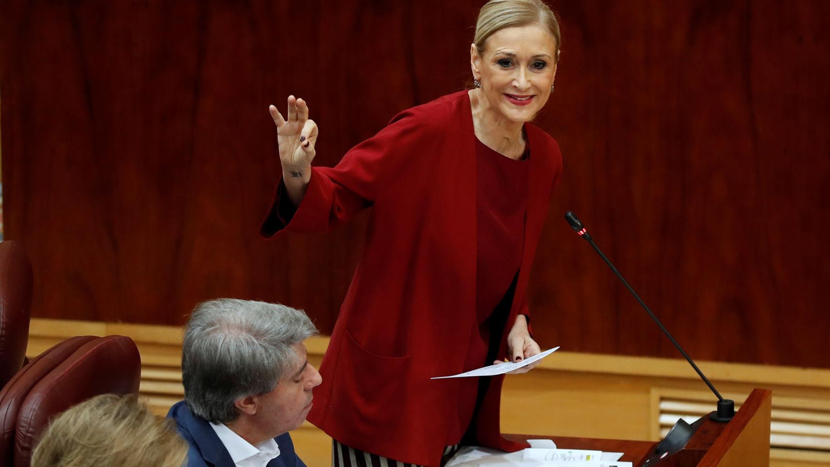 Cifuentes durante su intervención en el pleno que este jueves ha celebrado la Asamblea regional