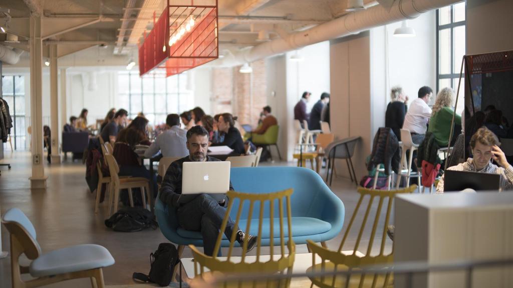 Cafetería del Google Campus de Madrid