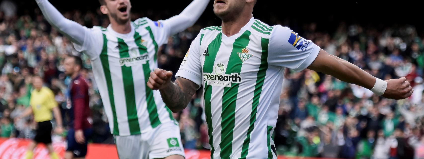 Sergio León celebra su gol en el partido Real Betis.