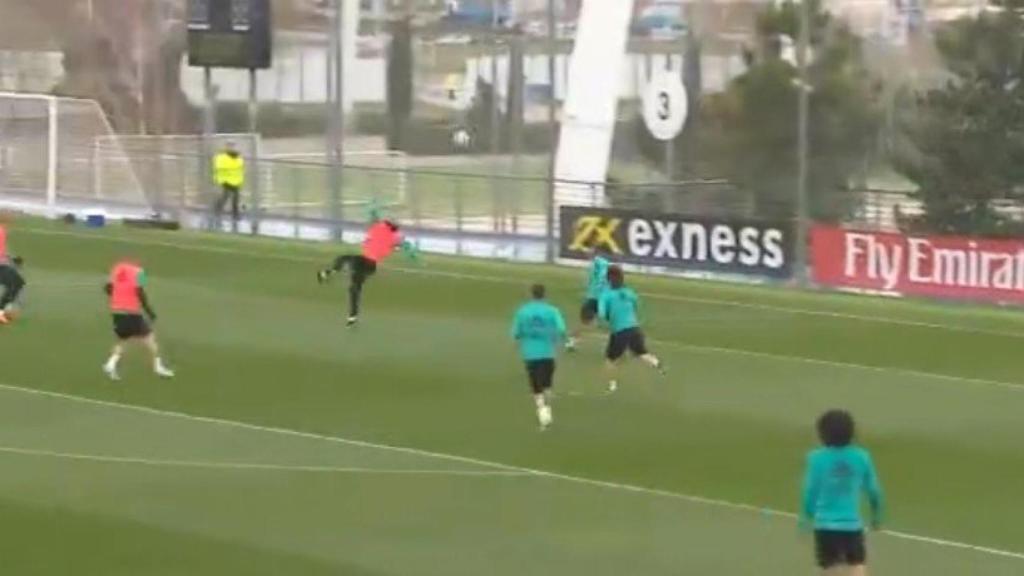 Chilena de Cristiano en el entrenamiento