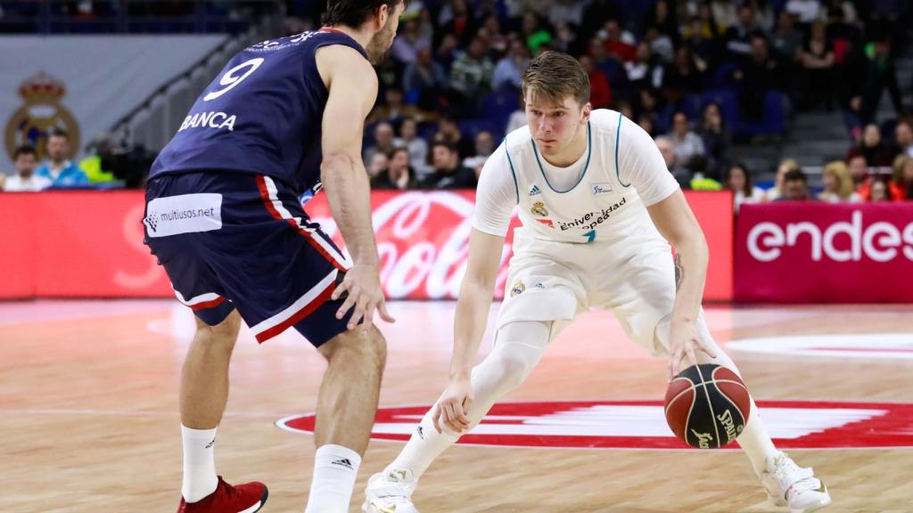 Doncic sigue en plena forma, como confirmó un partido más.