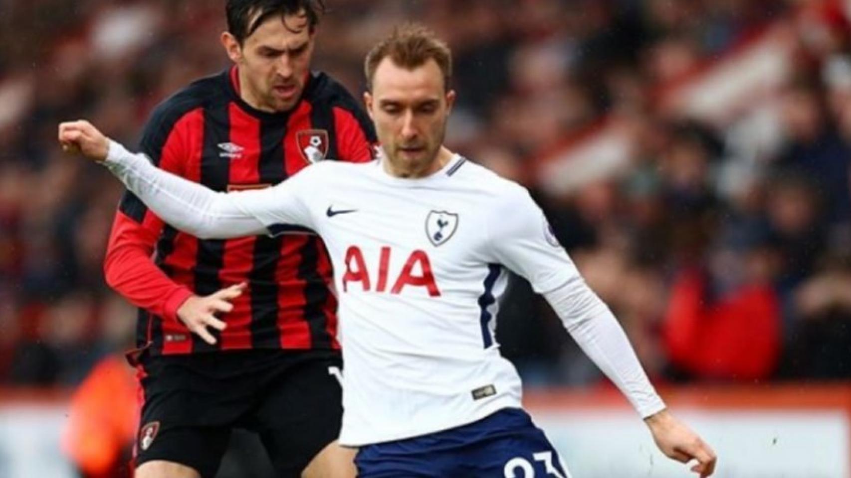 Christian Eriksen, Tottenham, protege un balón ante el rival. Foto: Instagram (@chriseriksen8)