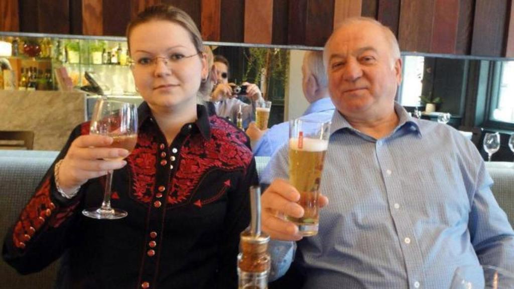 Yulia y su padre, Sergei Skripal.