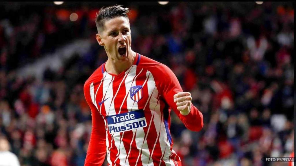 Fernando Torres celebra un gol con el Atlético.