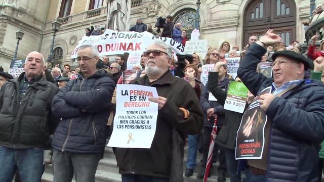 Concentración de jubilados en Bilbao