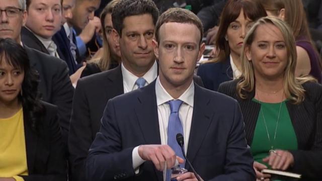 Zuckerberg, durante su intervención en el Congreso.