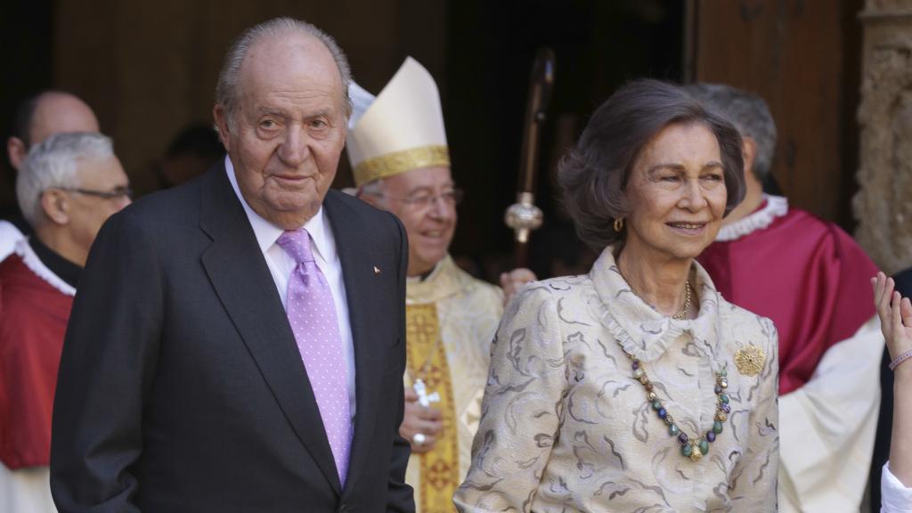 Juan Carlos y Sofía, en la catedral de Palma.