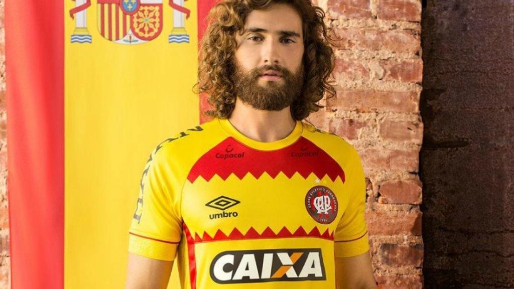 Camiseta del Atlético Paranense de España como parte de una campaña para el Mundial de Rusia. Foto Twitter (@atleticopr)