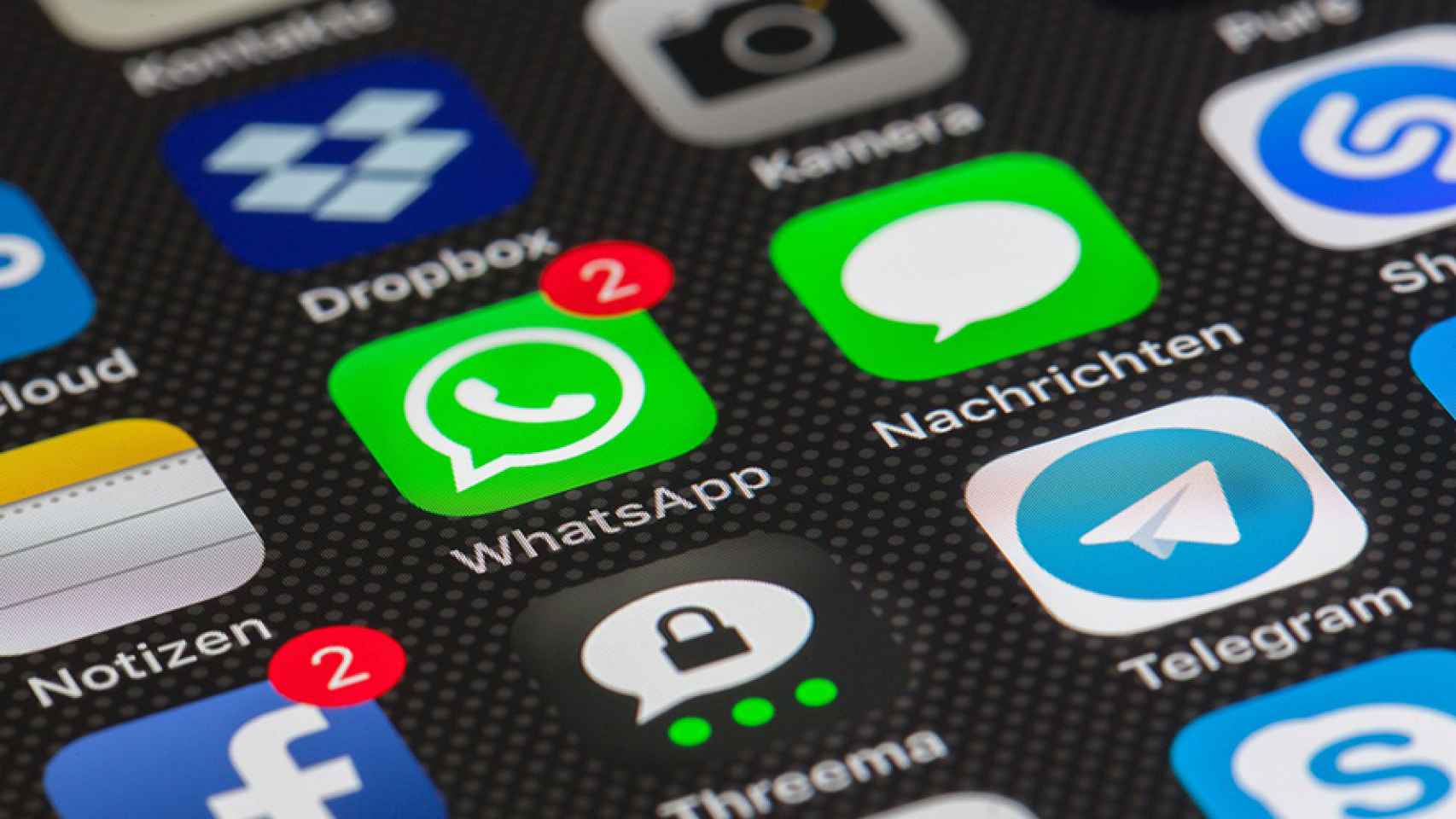 Telegram, Facebook y WhatsApp