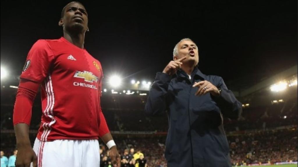 Mourinho y Pogba. Foto: manutd.com