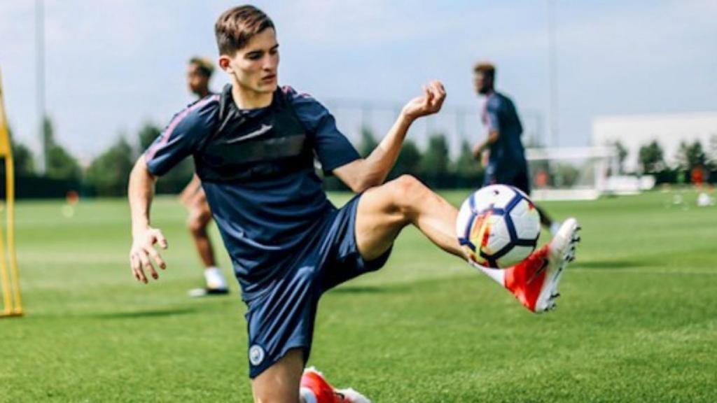 Benjamín Garré entrenando con el Manchester City. Foto: mancity.com