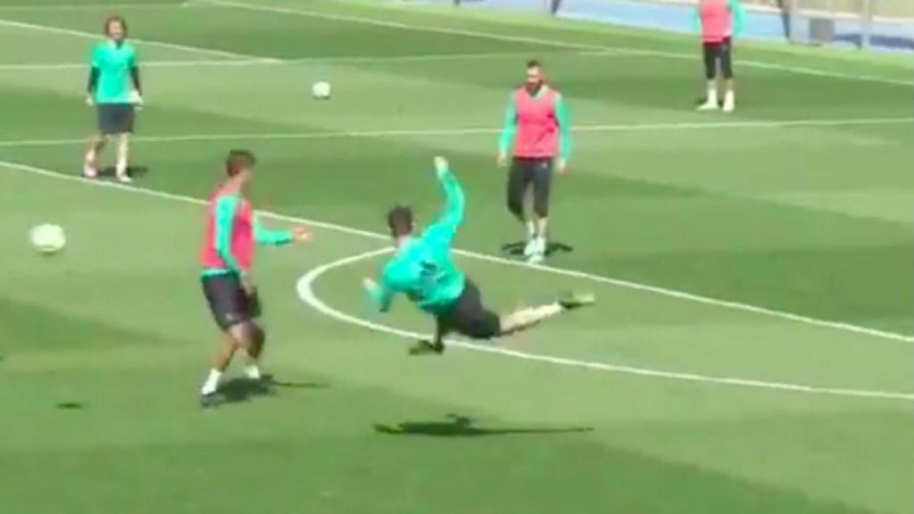 La tijereta de Cristiano Ronaldo en un entrenamiento