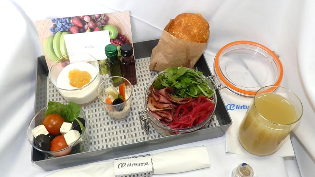 Imagen de uno de los menús saludables que ofrece la compañía a sus pasajeros business.