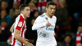 Cristiano Ronaldo contra De Marcos, jugador del Athletic