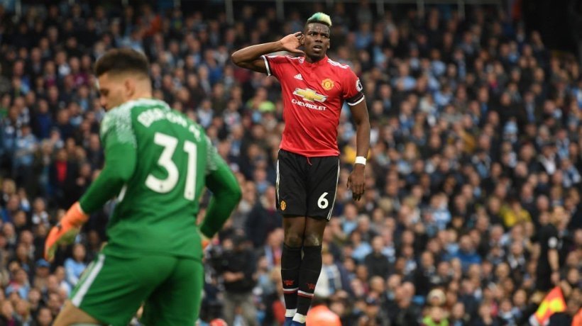 Pogba celebra su gol al City