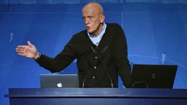 Collina durante una conferencia. Foto uefa.com