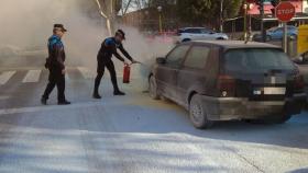 policia bomberos coche incendiado valladoli 2