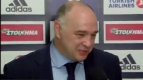 Pablo Laso es entrevistado tras el partido ante el Panathinaikos