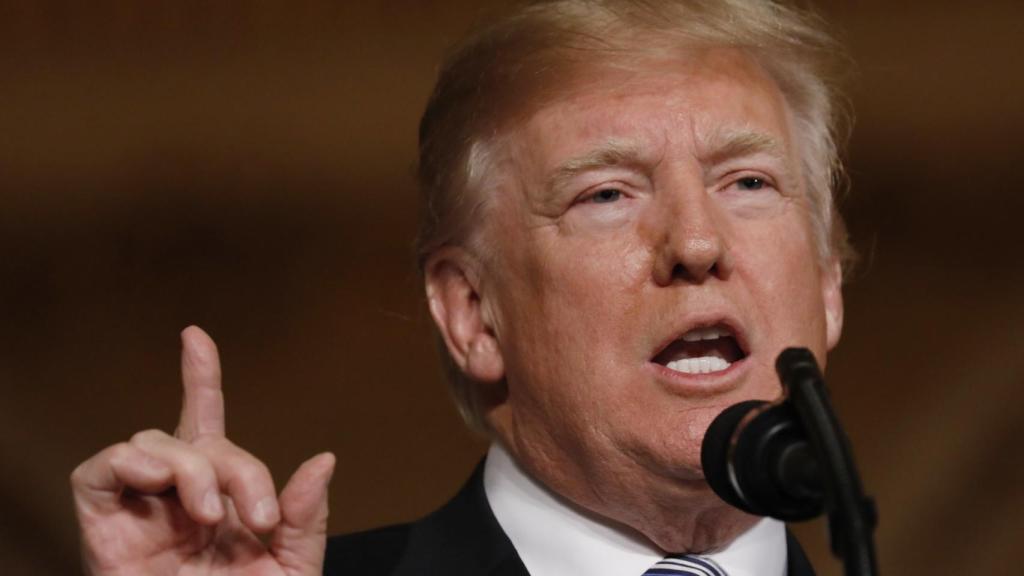 Donald Trump durante su rueda de prensa con Shinzo Abe en Mar-a-Lago.