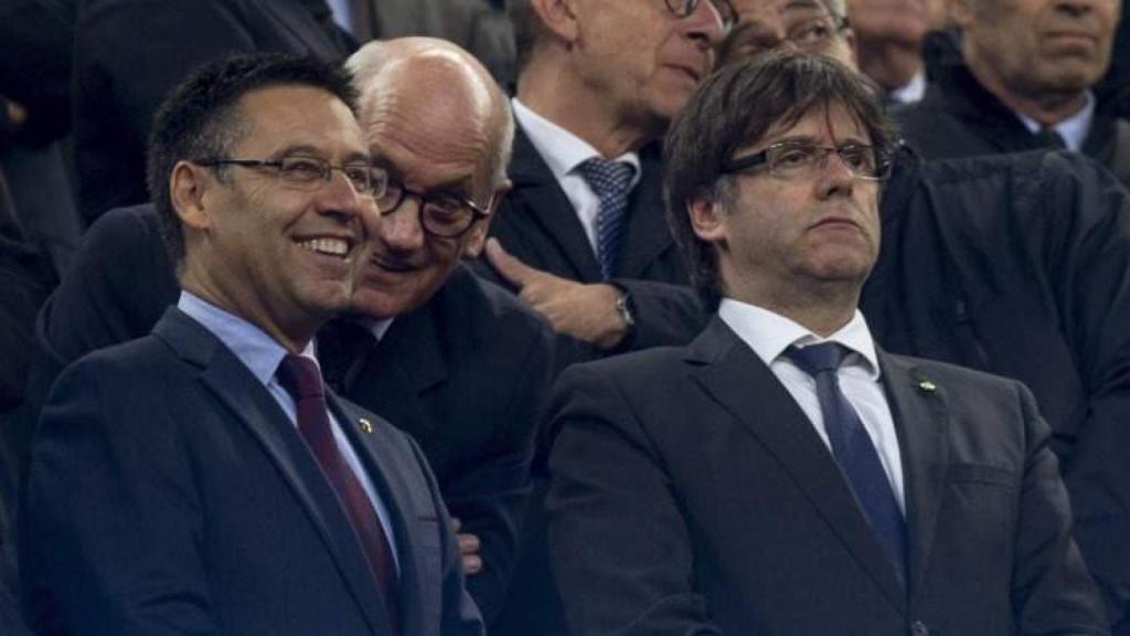 Josep María Bartomeu, presidente del Barça, y Carles Puigdemont.